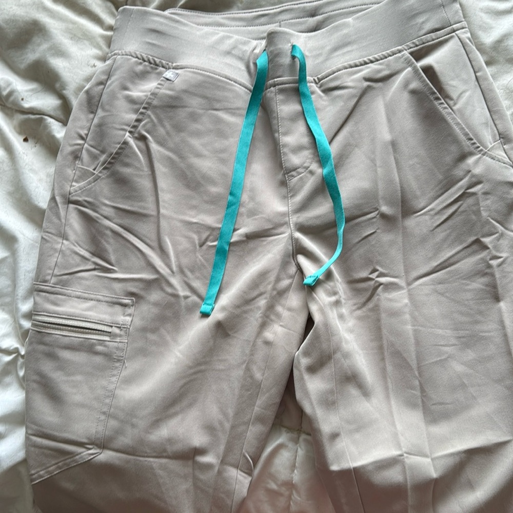 Figs scrubs